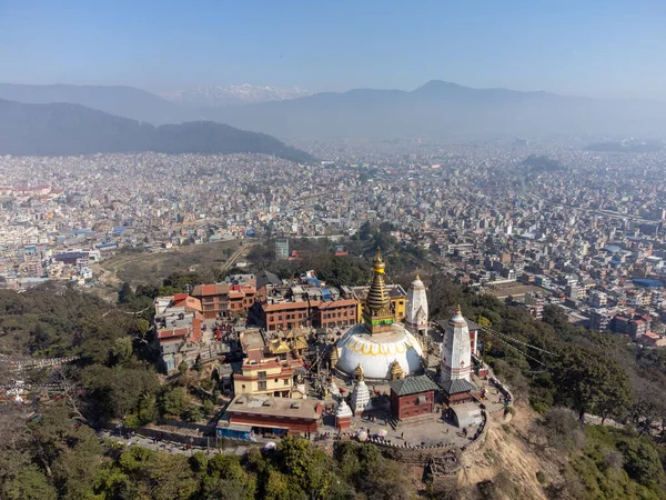 Templo Swayambhu Mahachaitya Katmandú Nepal Con Ciudad Las Montañas Del Imagen De Stock