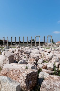 İzmir 'in İzmir ilinin Agora ilçesi. Alternatif olarak İzmir 'in Agora' sı olarak bilinir. İzmir 'de bulunan antik bir Roma agorası.