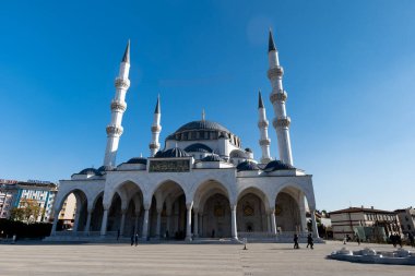 Ankara, Türkiye - Ekim 2021: Ankara, Türkiye 'deki Melike Hatun Camii. Cami, 2017 yılında Ankara 'nın eski semtinde açıldı..
