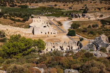 Patara, Türkiye 'deki antik arkeolojik bölge. Bugün Türkiye 'de bulunan Lycia Ligi başkenti Patara antik Lycia kentinin kalıntıları.