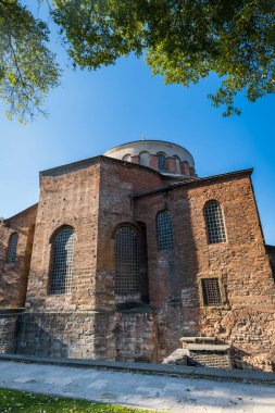 Hagia Irene, İstanbul St. Irene Kilisesi, İstanbul. Hagia Irene Müzesi 'nin tarihi binası Topkapı Sarayı' nın yanındadır.