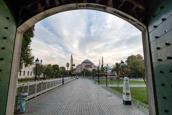 Hagia Sophia Morgengrauen Berühmtes Wahrzeichen Istanbuls Aufgenommen Der Altstadt Sultanahmet — Stockfoto