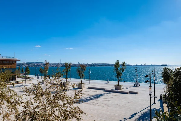 İstanbul, Türkiye - Kasım 2021: Galataport, İstanbul 'un 2021 yılında açılan yeni limanı, Galata, Karaköy kıyılarında yer almaktadır.