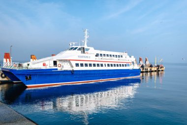 Bursa, Türkiye - Ekim 2021: Bursa, Türkiye 'deki IDO feribotu. IDO feribotu İstanbul ile Bursa arasında bulunan bir yolcu feribotudur.