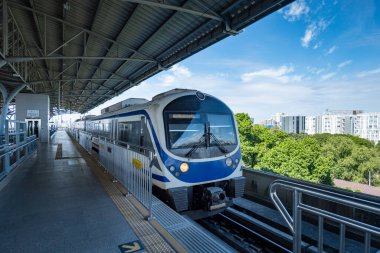 Bangkok, Tayland - Ocak 2022: Bangkok, Tayland 'daki Havaalanı Demiryolu Hattı. Havaalanı hattı Bangkok 'tan havaalanına demiryolu hattı sağlıyor.