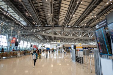 Bangkok, Tayland - Ocak 2022: Bangkok, Tayland 'daki Suvarnabhumi Havalimanı. Bangkok Büyükşehir Bölgesi 'ne hizmet veren iki uluslararası havalimanından biridir.
