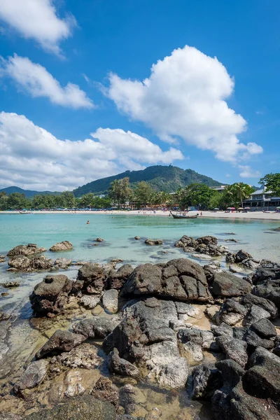 Plage Avec Eau Claire Avec Sable Blanc Doré Ciel Bleu — Photo