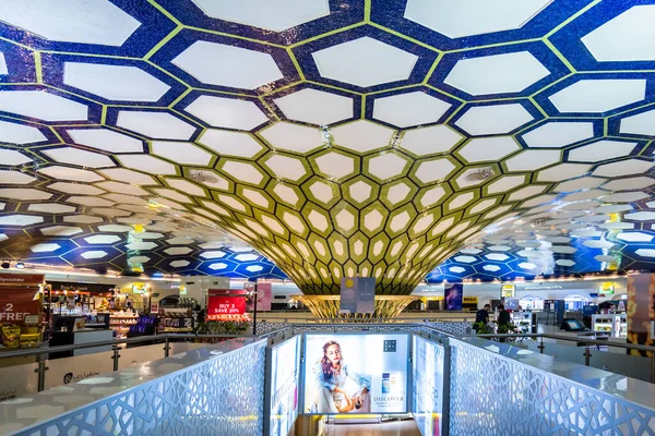 Abu Dhabi Emirados Árabes Unidos Abril 2022 Aeroporto Internacional Abu — Fotografia de Stock