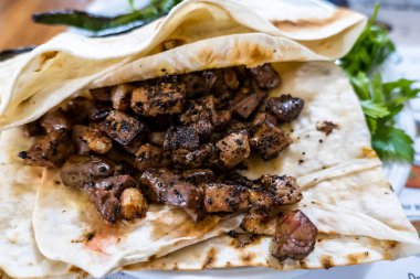 Ciger kebap (Türkçe Cier kebap), genellikle dilimlenmiş soğan, salata ve ekmekle yenen Anadolu mutfağında servis edilen yaygın bir şiş et türüdür.