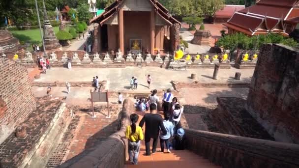 Аюттхая Таиланд Сен 2021 Туристы Путешествуют Древних Руинах Аюттхая Таиланд — стоковое видео