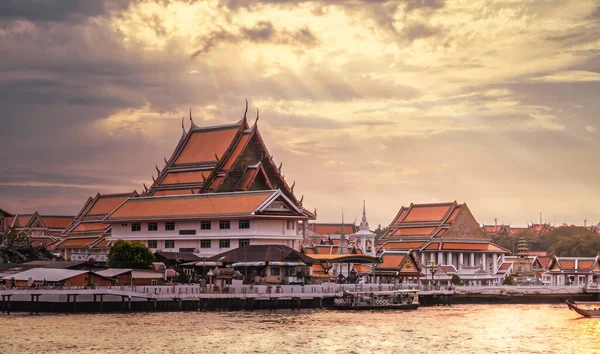 Zon Ondergaan Bangkok Chao Phraya Rivier Met Boeddishm Tempel Met — Stockfoto