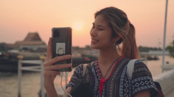 Beautiful Asian Woman Traveller Taking Selfie Photo Bangkok River Background — Stock Video