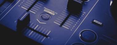 Dijital DJ destede DJ çapraz fadrer kapatıldı.