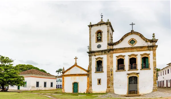 Fachada Histórica Iglesia Casas Circundantes Antigua Ciudad Paraty Costa Sur —  Fotos de Stock