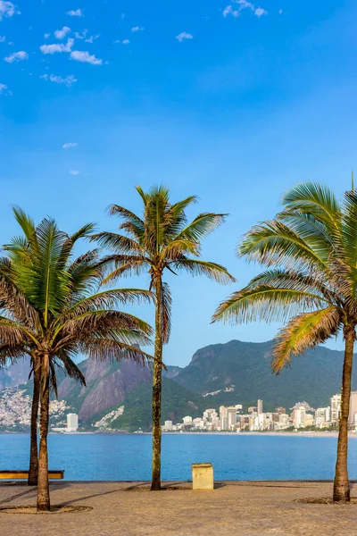 Ipanema Παραλία Στο Ρίο Ντε Τζανέιρο Κατά Διάρκεια Ενός Καλοκαιρινού — Φωτογραφία Αρχείου
