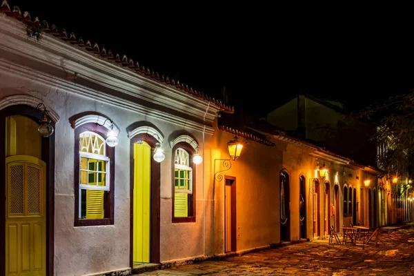 Calle Piedra Casas Estilo Colonial Iluminan Por Noche Ciudad Paraty —  Fotos de Stock