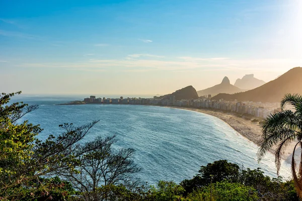 Praia Copacabana Montanhas Rio Janeiro Vistas Cima Durante Pôr Sol — Fotografia de Stock