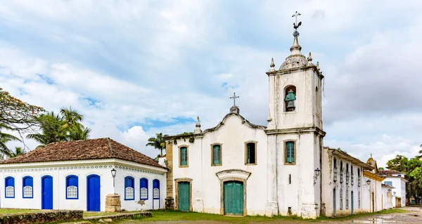 Iglesia Antiguas Casas Estilo Colonial Histórica Ciudad Paraty Costa Río —  Fotos de Stock