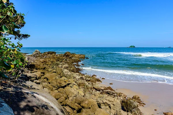 Stones Advancing Sea Paradise Beach Bertioga Coast State Sao Paulo — Foto Stock