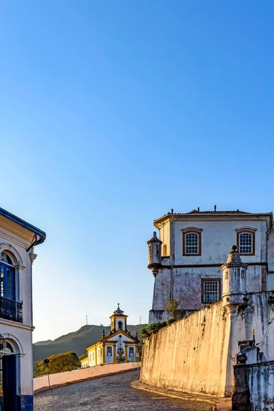 Entrance Street City Ouro Preto Cobblestones Its Churches Historic Buildings — Fotografia de Stock