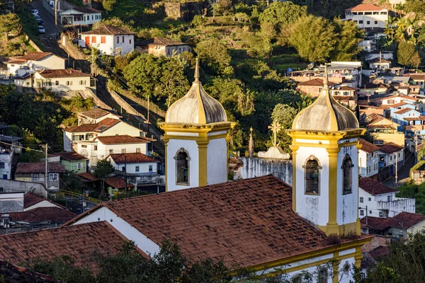 Towers Bells Old Baroque Church Houses Ouro Preto City Background — Fotografia de Stock