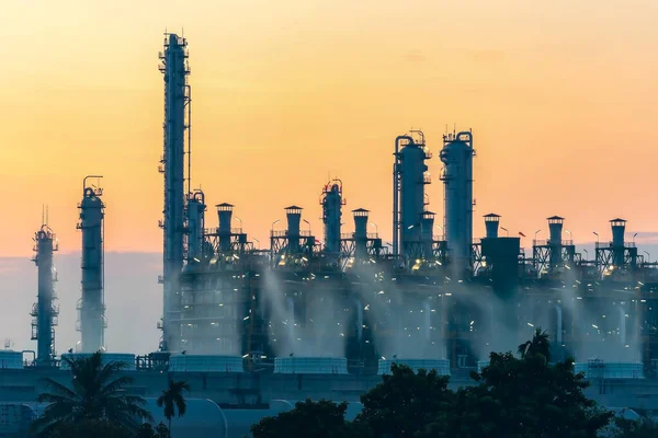 Fábrica Industria Refinería Petróleo Planta Petroquímica Atardecer — Foto de Stock