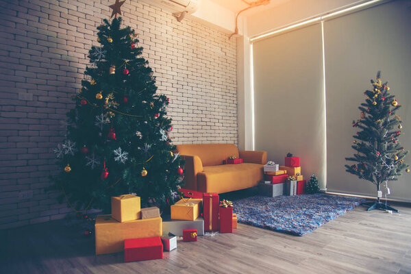 Рождество и Новый 2023 год. Концепция праздника и уютный дом