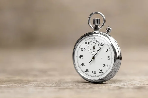 Stopwatch Een Houten Achtergrond Sjabloon Kopieer Ruimte Voor Tekst — Stockfoto