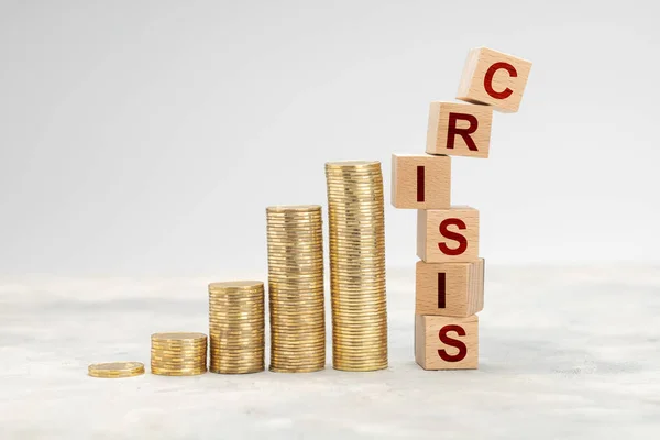 Niszczycielski kryzys. Kryzys zniszczył rynek i zyski. Upadłość po kryzysie — Zdjęcie stockowe