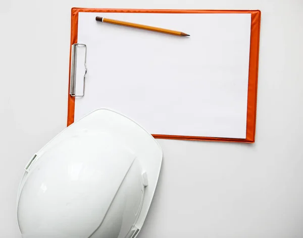 White Constructionhelmet White Background Notepad Pencil — Stockfoto
