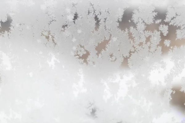 Camın Üzerindeki Dondurucu Soğuk Buz Tutmuş Pencerenin Soyut Arkaplanı Nanılmaz — Stok fotoğraf