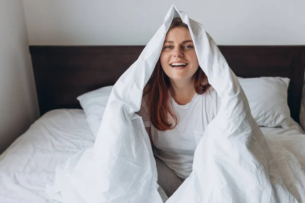 Beautiful Young Happy Woman Wrapped Soft White Blanket Sitting Home — Stock Photo, Image