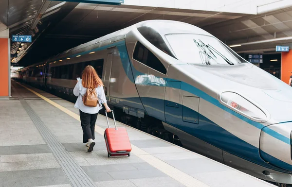 Business Woman Red Suitcase Using Smart Phone Moving Station Platform — Foto de Stock