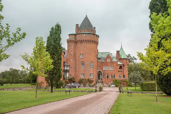 Tall Towers Fary Tale Castle Hjularod Romantick Red Castle Park — Stock Photo, Image