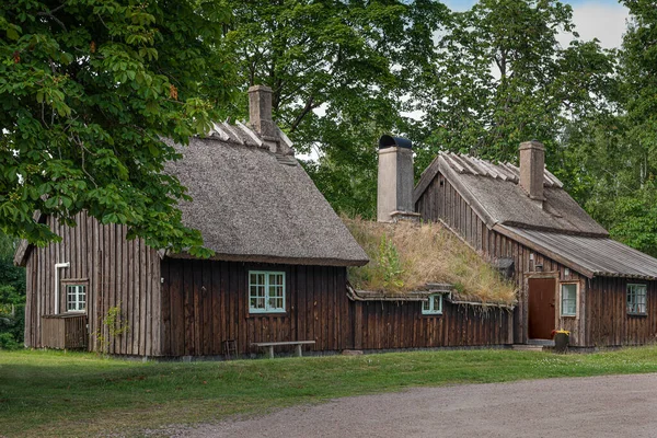 カールストルプストガンは スウェーデン王チャールズ12世が一晩過ごした古いわらぶき屋根のコテージです ハルムスタッド スウェーデン 2022年6月20日 — ストック写真