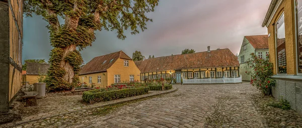 Small Town Mariager Half Timbered Hotel Postgaarden Cobbled Square Pink — Stock fotografie