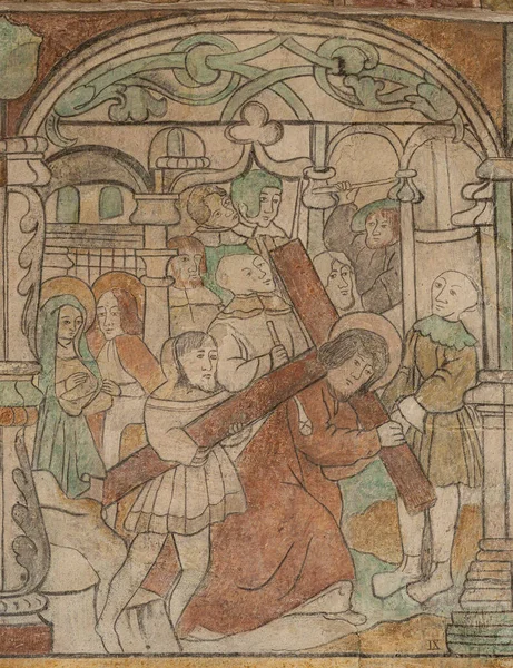 Иисус Несет Крест Голгофу Симон Киренский Вынужден Помочь Ему Фреска — стоковое фото