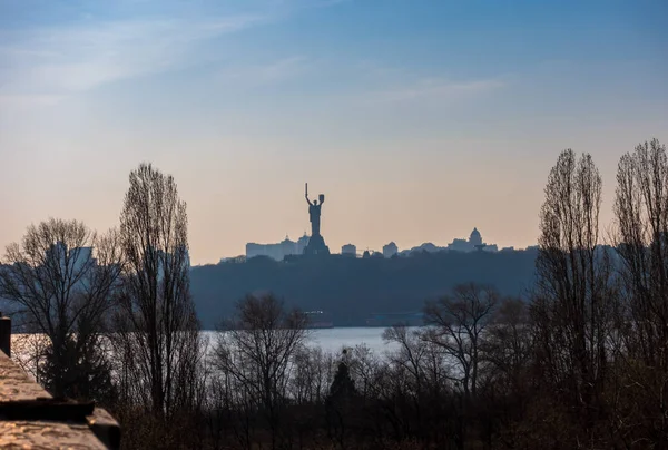 Estatua Madre Patria Madre Kiev Ucrania Vista Desde Lejos — Foto de Stock