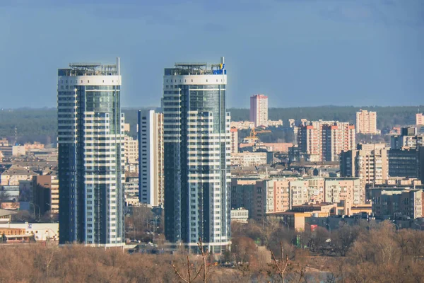 Dua Bangunan Tinggi Kembar Kyiv Tepi Kiri — Stok Foto