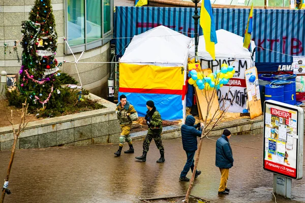 Kiev Ucrania Diciembre 2013 Soldados Centro Kiev Patrullan Las Calles — Foto de Stock