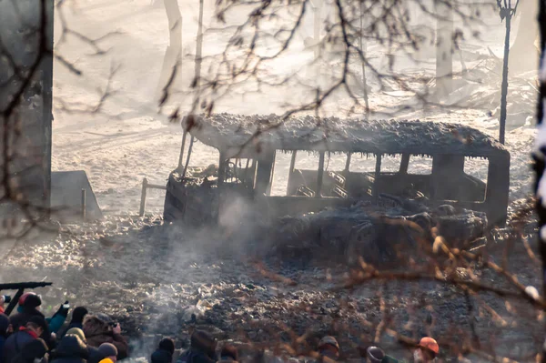 Felgyújtott Busz Tüntetések Alatt Kijevben — Stock Fotó