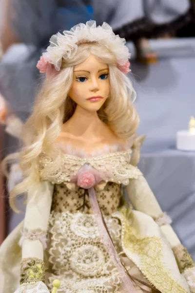 Киев Украина Сентября 2020 Года Кукла Выглядит Настоящая Девушка Длинными — стоковое фото
