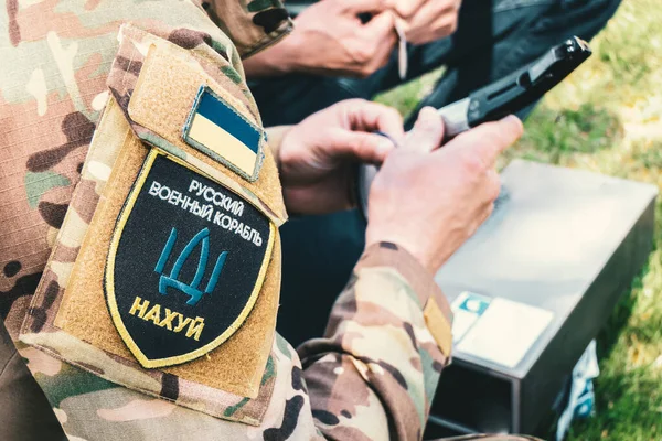 Chevron Shoulder Ukrainian Soldier Inscription Russian Warship Fuck Yourself — Stockfoto