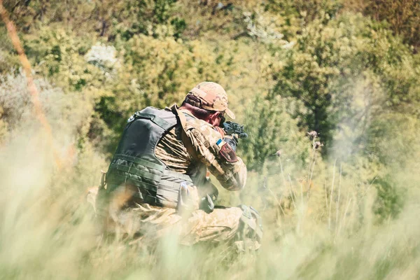 Militares Ucranianos Visam Atirar Uma Metralhadora — Fotografia de Stock