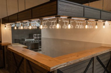 Retro ampuller mağaza asılı, dekore iç lüks ile, demirbaşlar güzel modernite Tasarımcısı birleştirmek, tavanda lambalar, güzel ortaya koydu.