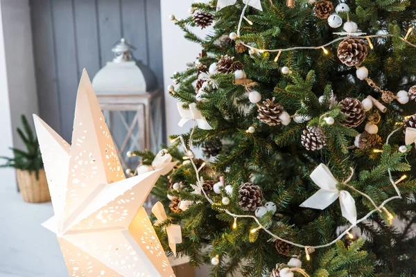 Nouvel Intérieur Confortable Maison Avec Arbre Noël Guirlandes — Photo