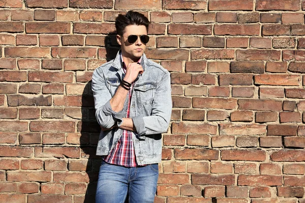 Stylish Guy Standing Street Denim Jacket Men Looks — Stok fotoğraf