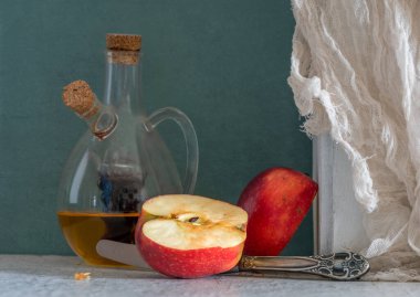 Olgun Kırmızı elma dilimli.