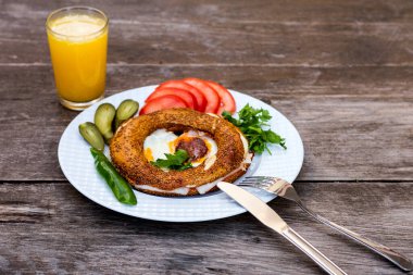 Geleneksel Türk Simit Kahvaltısı