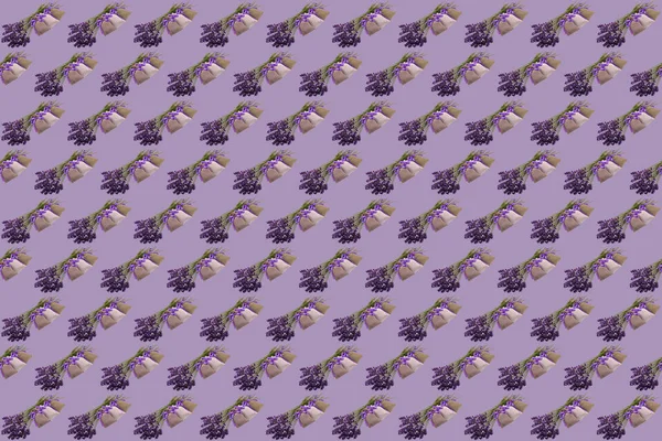 Abstrakter Collage Hintergrund Bestehend Aus Frischen Lavendelblüten Und Leinenbeuteln Violetten — Stockfoto